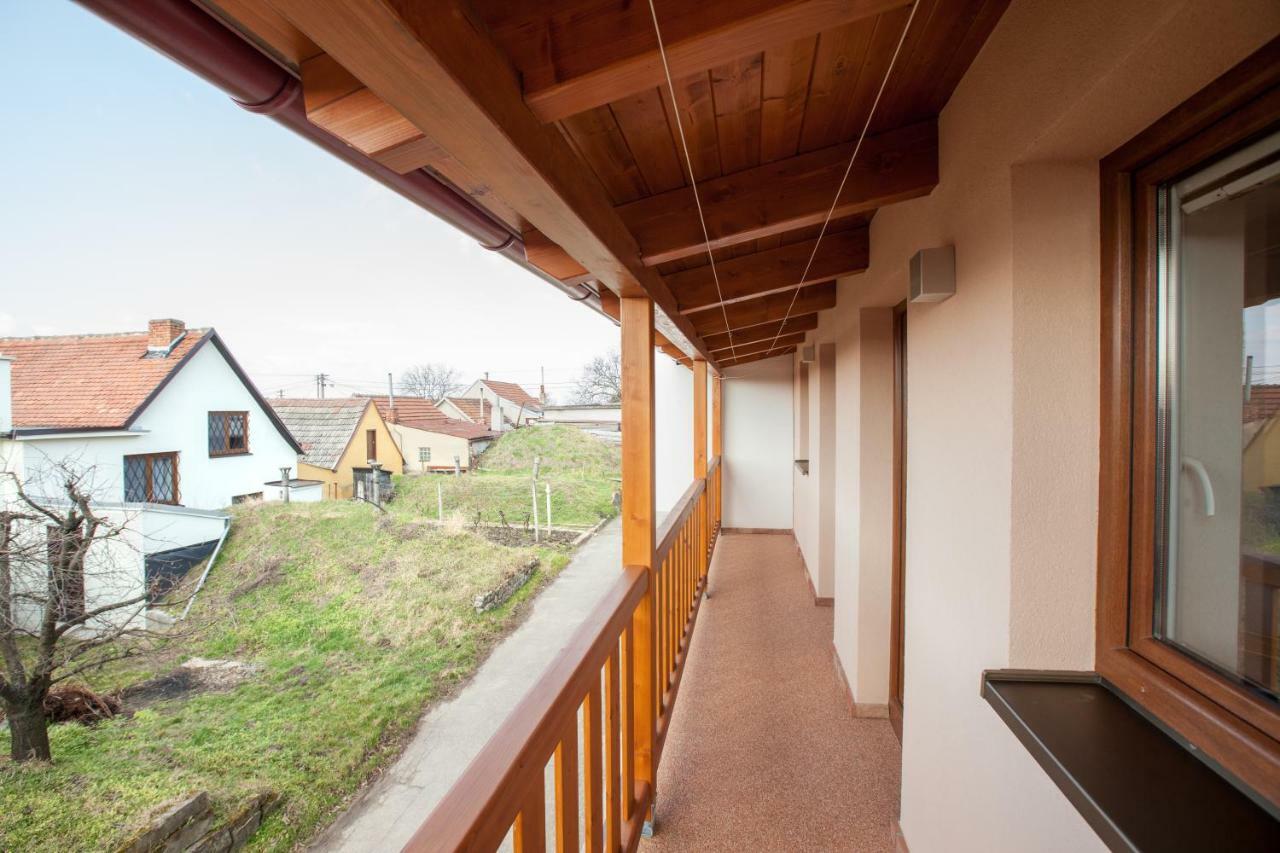 Sklípek Vinařství Paul Hotel Velké Bílovice Exterior foto